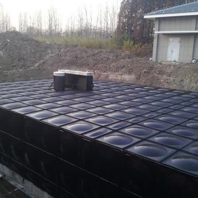 Tanque de água seccional montado no subsolo