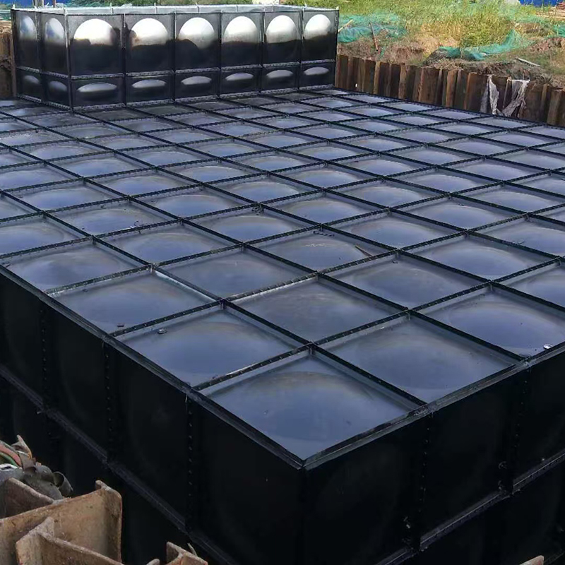 Tanque de água seccional montado no subsolo